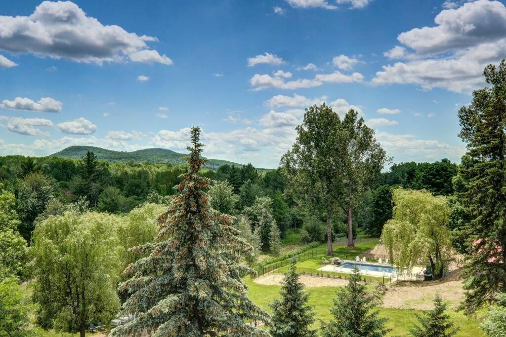 201 Condo Au Rez De Chaussee , Au Coeur De Bromont Luaran gambar